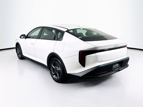 Used 2025 Kia K4 LXS image 5