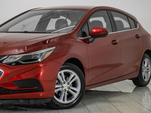 Used 2017 Chevrolet Cruze LT w/ Convenience Package image 55