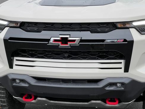 New 2026 Chevrolet Colorado ZR2 w/ Technology Package AWD/4WD image 38