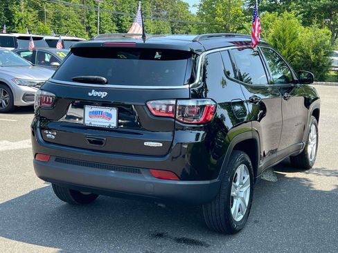 Used 2022 Jeep Compass Latitude AWD/4WD image 4