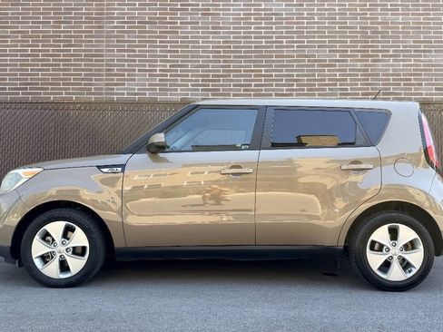 Used 2015 Kia Soul FWD image 7