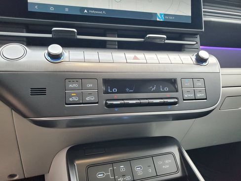 Used 2024 Hyundai Kona Limited FWD image 32
