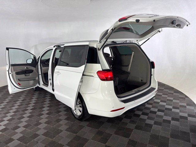 Used 2015 Kia Sedona LX w/ LX Convenience Package FWD image 18