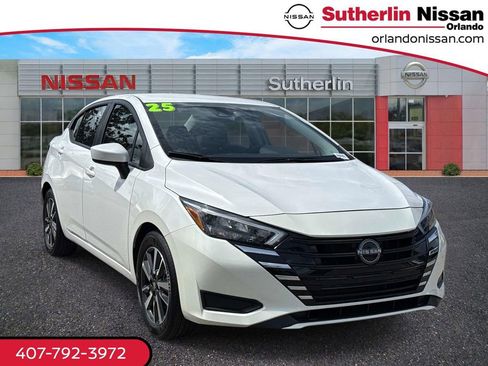 Used 2025 Nissan Versa SV image 1