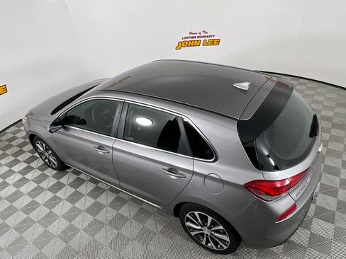 Used 2020 Hyundai Elantra GT image 14