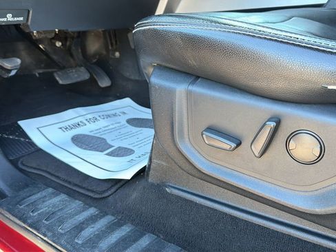 Used 2021 Ford F350 Lariat w/ Chrome Package image 26