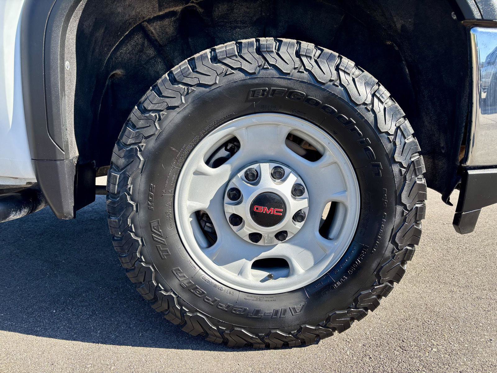 Used 2023 GMC Sierra 2500 Pro AWD/4WD image 18