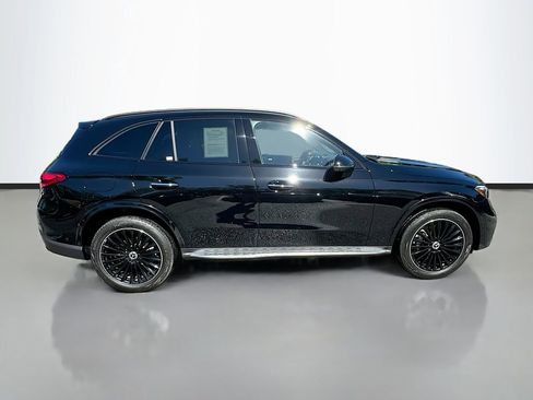 Used 2025 Mercedes-Benz GLC 300 image 4