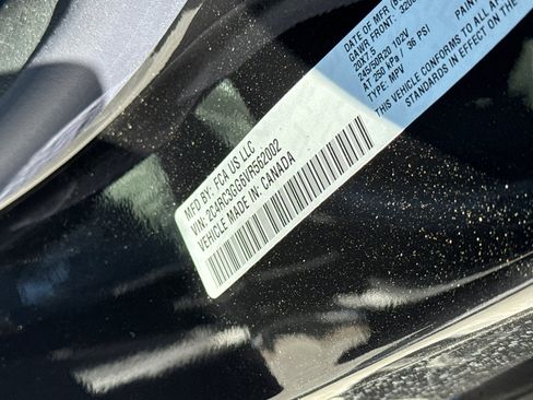 New 2027 Chrysler Pacifica Limited AWD/4WD image 25