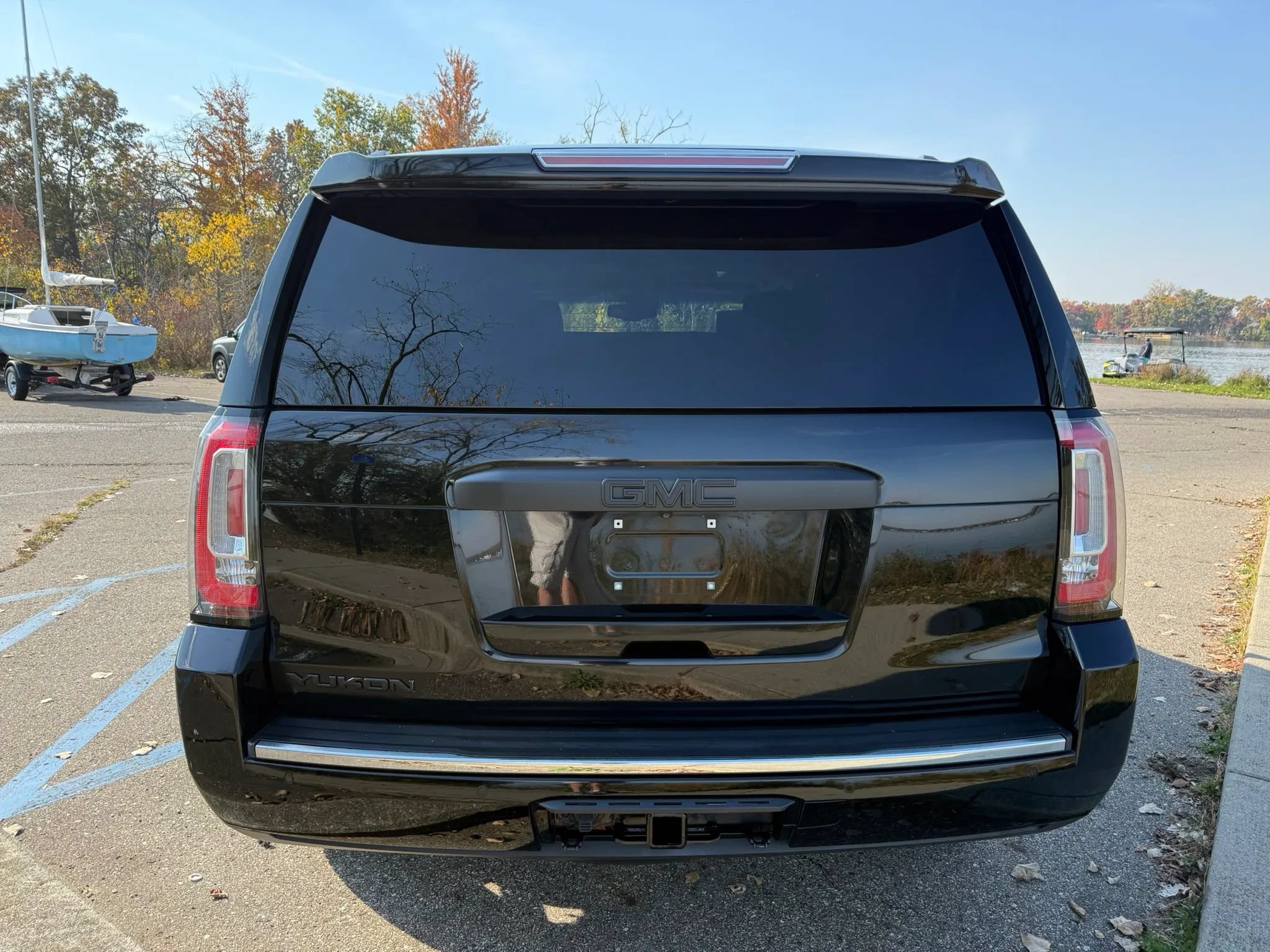 Used 2017 GMC Yukon Denali AWD/4WD image 5