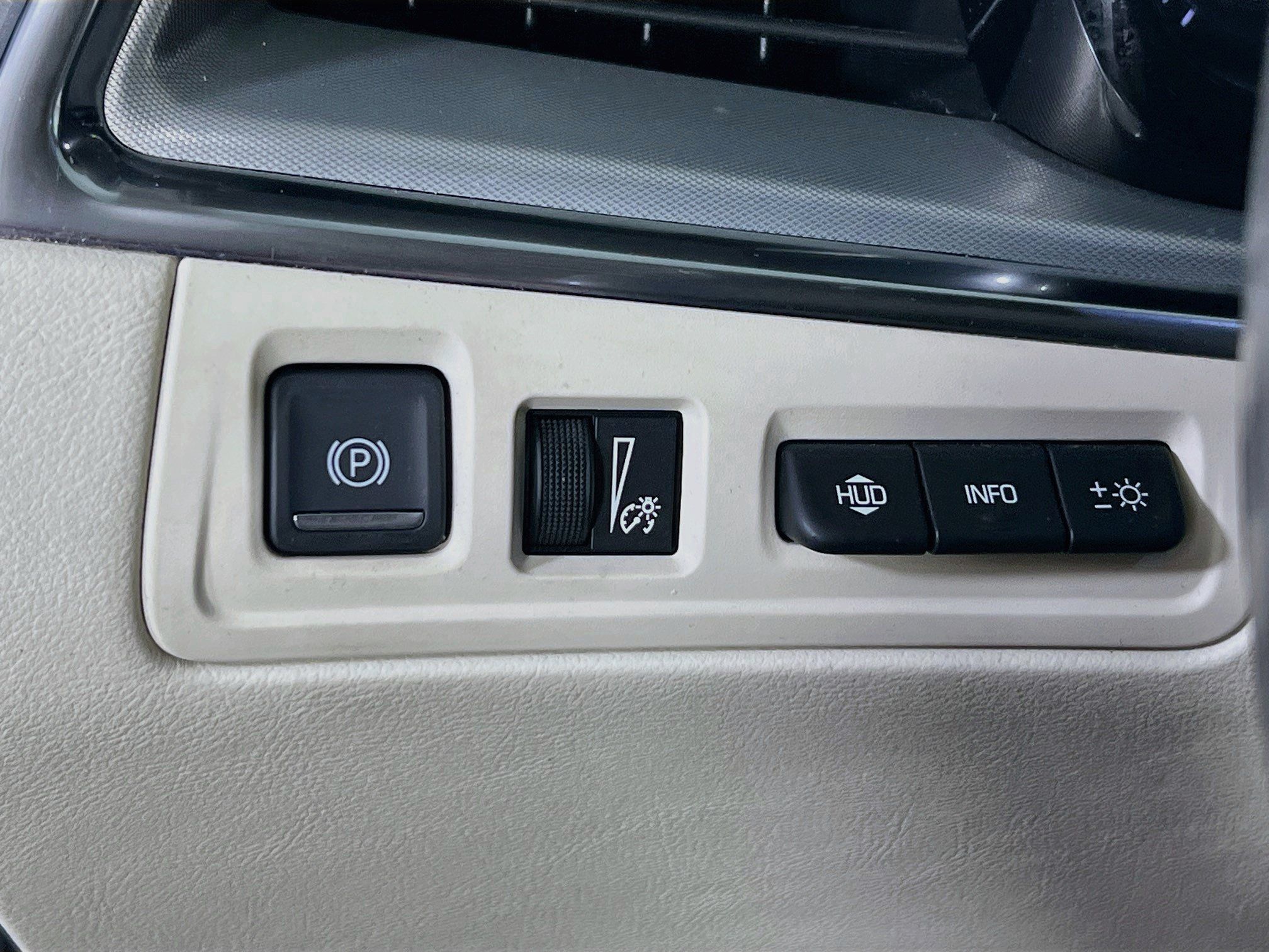 Used 2021 Cadillac XT5 Premium Luxury AWD/4WD image 10
