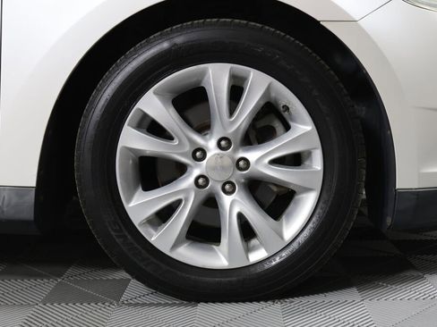 Used 2010 Ford Taurus SEL image 6