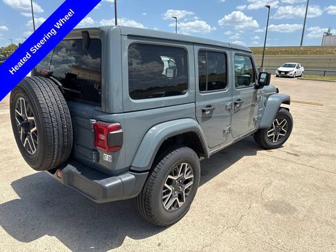 Used 2024 Jeep Wrangler Unlimited Sahara AWD/4WD image 12