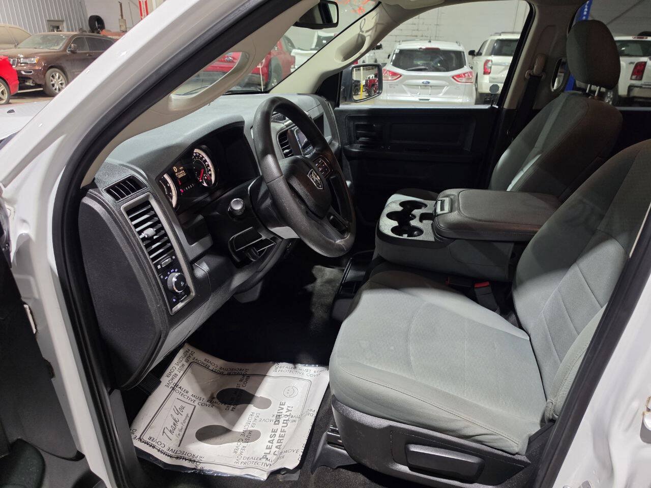 Used 2018 RAM 1500 Express AWD/4WD image 31