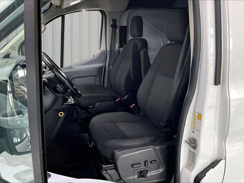 Used 2017 Ford Transit 250 130 Low Roof RWD image 19