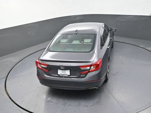 Used 2019 Honda Accord Touring image 16