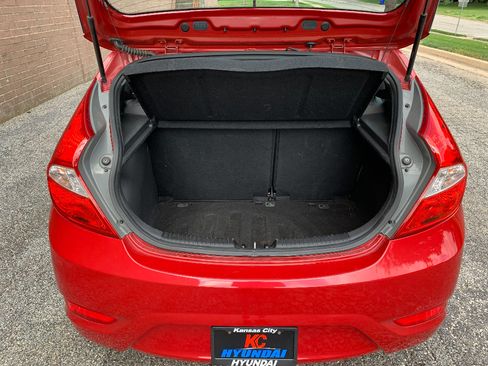 Used 2013 Hyundai Accent GS FWD image 23