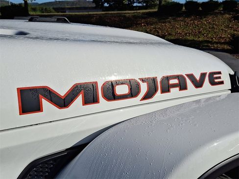 Used 2021 Jeep Gladiator Mojave w/ Cold Weather Group image 30