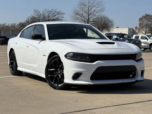 Used 2022 Dodge Charger R/T w/ Blacktop Package image 2
