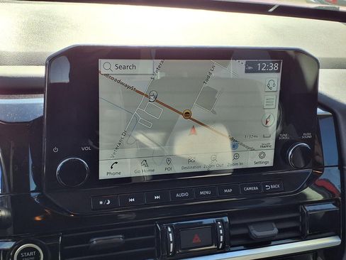 Used 2023 Nissan Pathfinder SL image 4