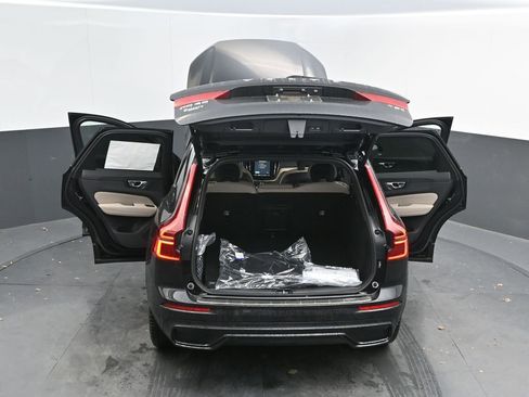 New 2026 Volvo XC60 T8 Core w/ Climate Package AWD/4WD image 40