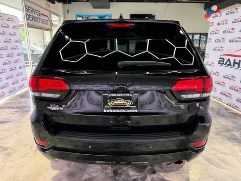 Used 2021 Jeep Grand Cherokee Laredo X AWD/4WD image 9