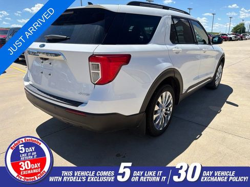 Used 2021 Ford Explorer XLT AWD/4WD image 3