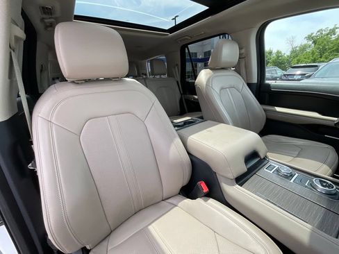 Used 2023 Ford Expedition Limited AWD/4WD image 21