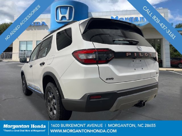 New 2026 Honda Pilot TrailSport image 3