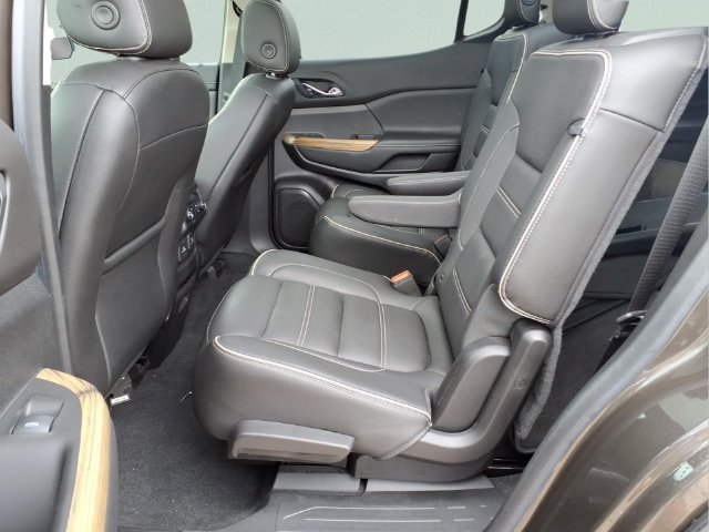 Used 2019 GMC Acadia Denali w/ Technology Package AWD/4WD image 22