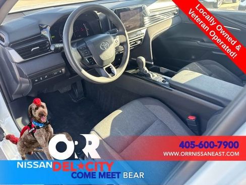 Used 2025 Toyota Camry LE image 12