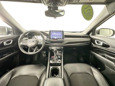 Used 2023 Jeep Compass Altitude w/ Sun and Sound Group image 3