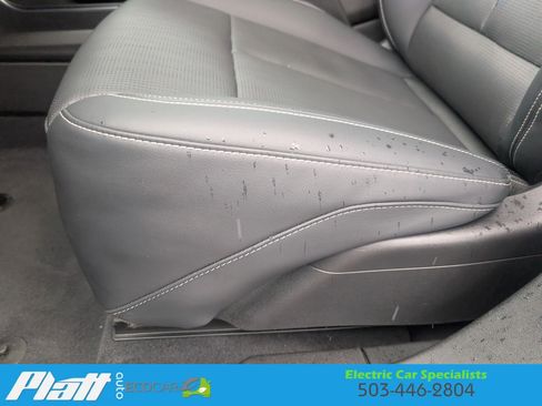 Used 2024 Cadillac Lyriq Sport image 31