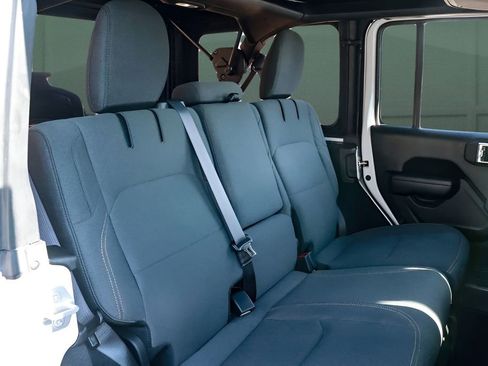 Used 2024 Jeep Wrangler Unlimited w/ Convenience Group image 21