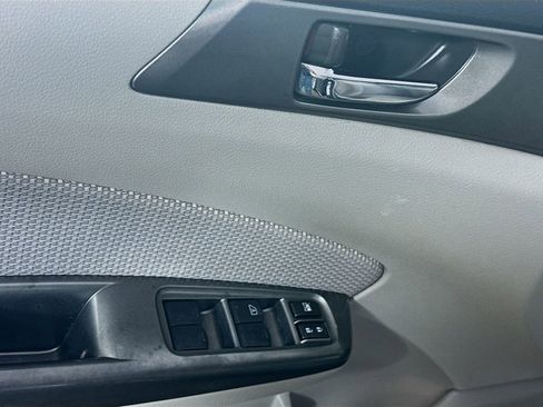 Used 2011 Subaru Forester 2.5X Premium image 19