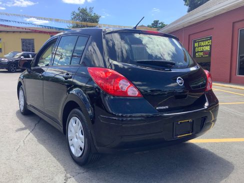 Used 2012 Nissan Versa 1.8 S w/ Plus Pkg FWD image 5