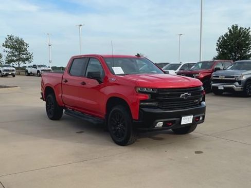 Used 2020 Chevrolet Silverado 1500 LT Trail Boss w/ Convenience Package AWD/4WD image 3