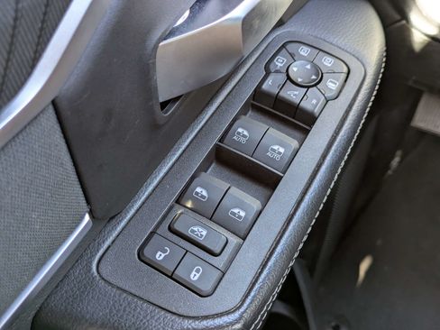 Used 2026 RAM 2500 Big Horn AWD/4WD image 28