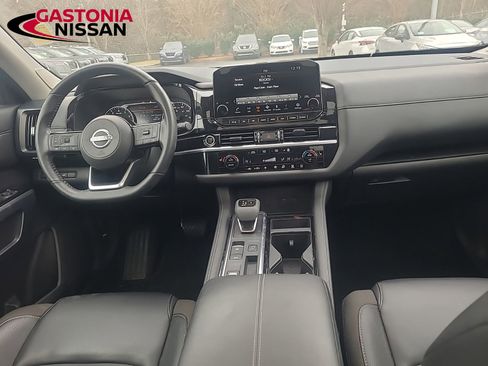 Used 2024 Nissan Pathfinder SL w/ SL Premium Package image 29