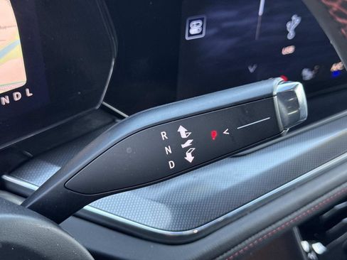 Used 2025 Chevrolet Suburban RST image 16