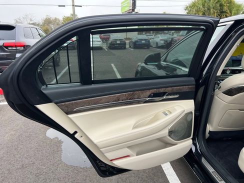 Used 2019 Genesis G90 5.0 Ultimate image 45