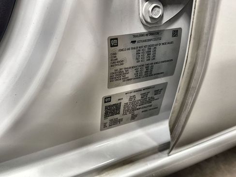 Used 2023 GMC Sierra 1500 AT4 w/ AT4 Premium Package image 32