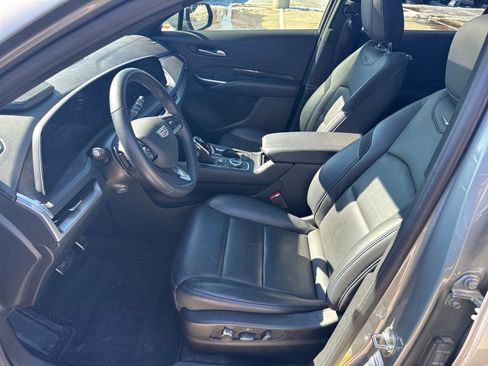 Used 2024 Cadillac XT4 Sport image 9