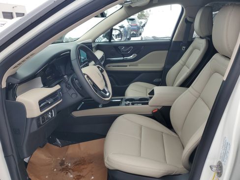 New 2026 Lincoln Corsair Premiere image 11