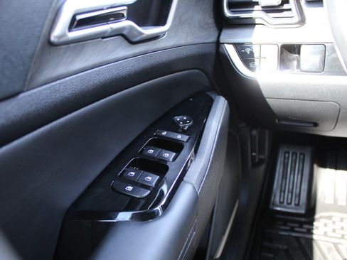 Used 2023 Kia Sportage X-Line w/ X-Line Premium Package AWD/4WD image 29