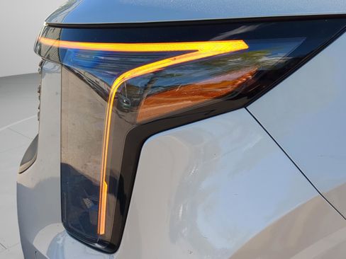 Certified 2025 Kia Carnival SX Prestige image 40