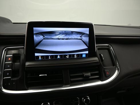 Used 2021 GMC Yukon XL AT4 w/ AT4 Premium Plus Package AWD/4WD image 21