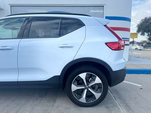 Used 2024 Volvo XC40 B5 Plus w/ Protection Package Premier image 21