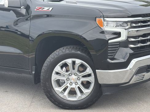 Used 2025 Chevrolet Silverado 1500 LTZ w/ LTZ Premium Package AWD/4WD image 3
