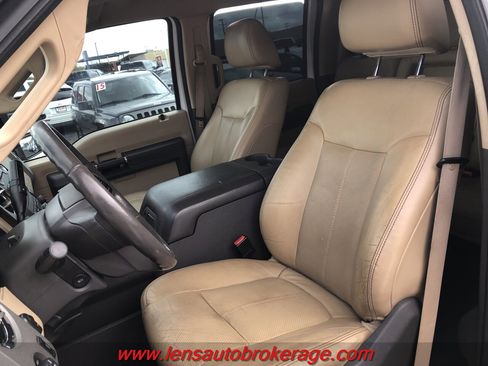 Used 2011 Ford F250 Lariat w/ Lariat Interior Pkg image 11